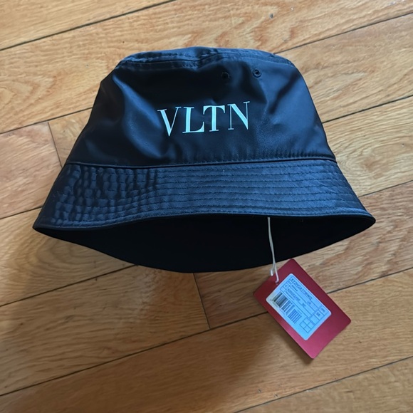 Valentino Bucket Hat - Picture 2 of 5